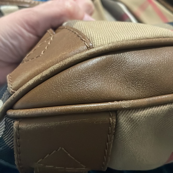 Burberry purse - Picture 7 of 9